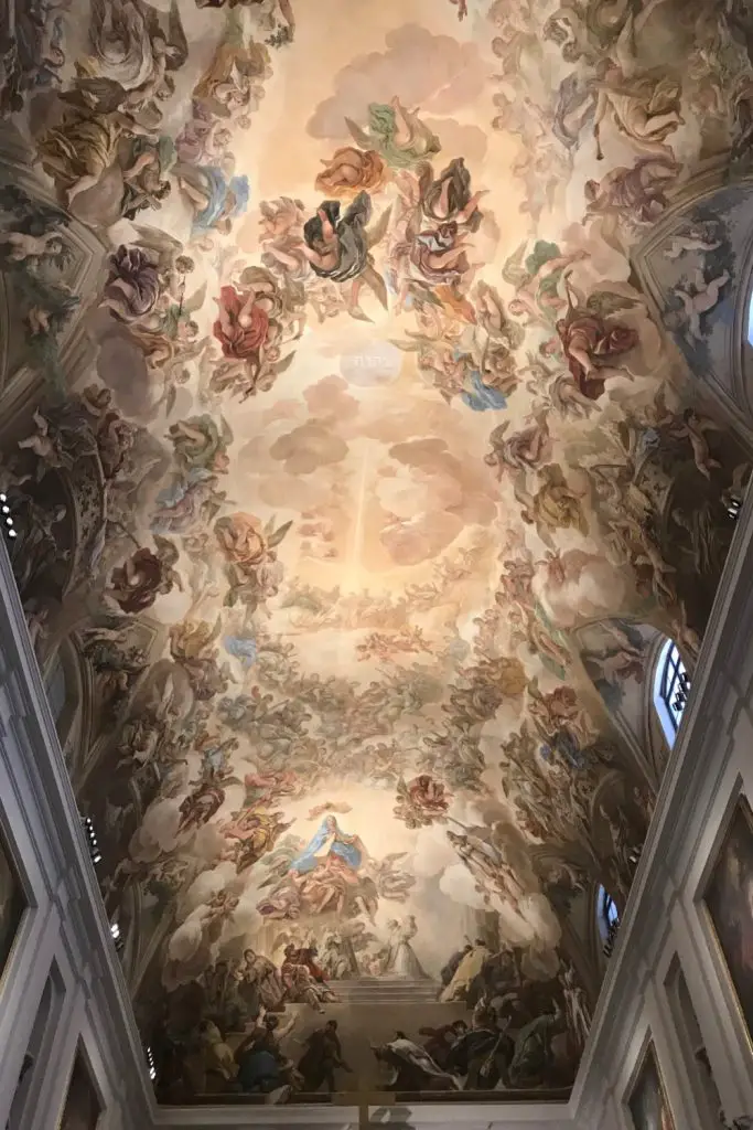 Beautiful paintings on the ceiling