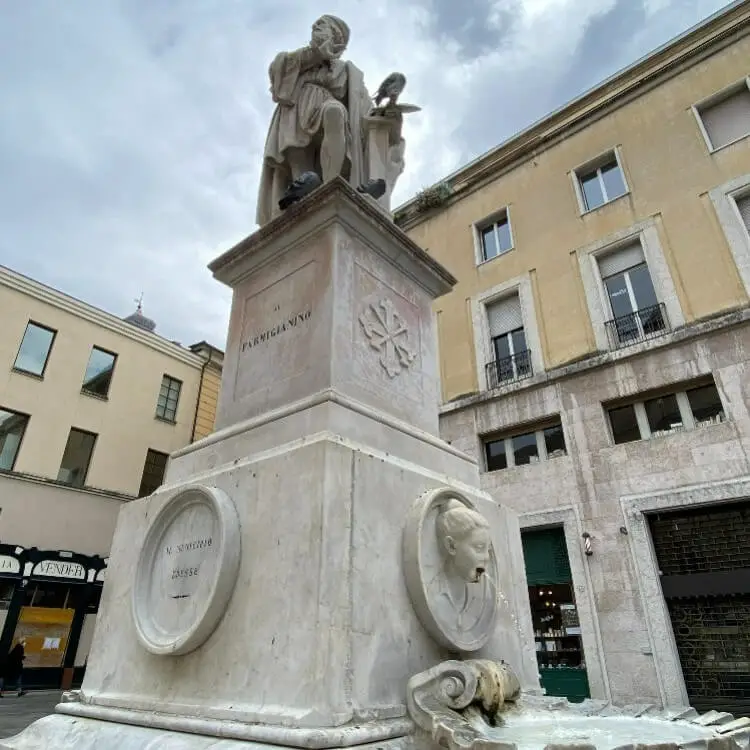 Monumento al Parmigianino