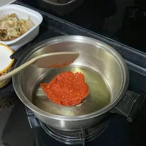 add curry paste