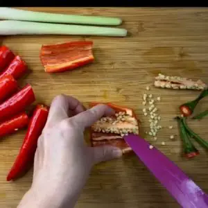 cut chilli