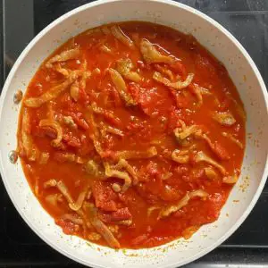 simmer tomato sauce