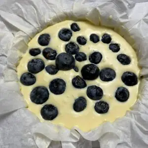 Blueberry burnt cheesecake
