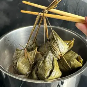 boil the ba zhang rice dumpling